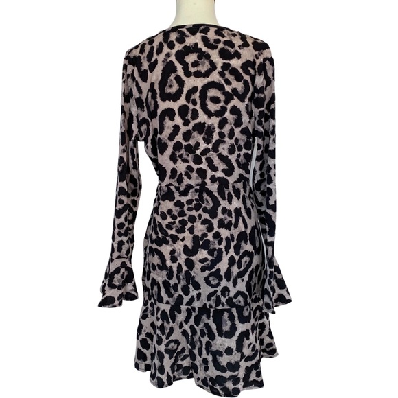 Summer Chiffon Leopard Mini Dress with Bell Sleeve - Picture 7 of 13